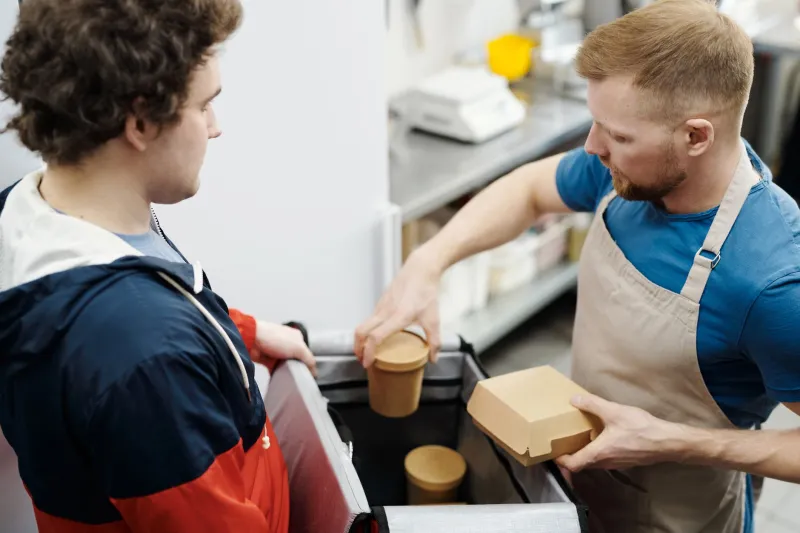 From Kitchen to Doorstep: What Really Happens to Your Food During Delivery